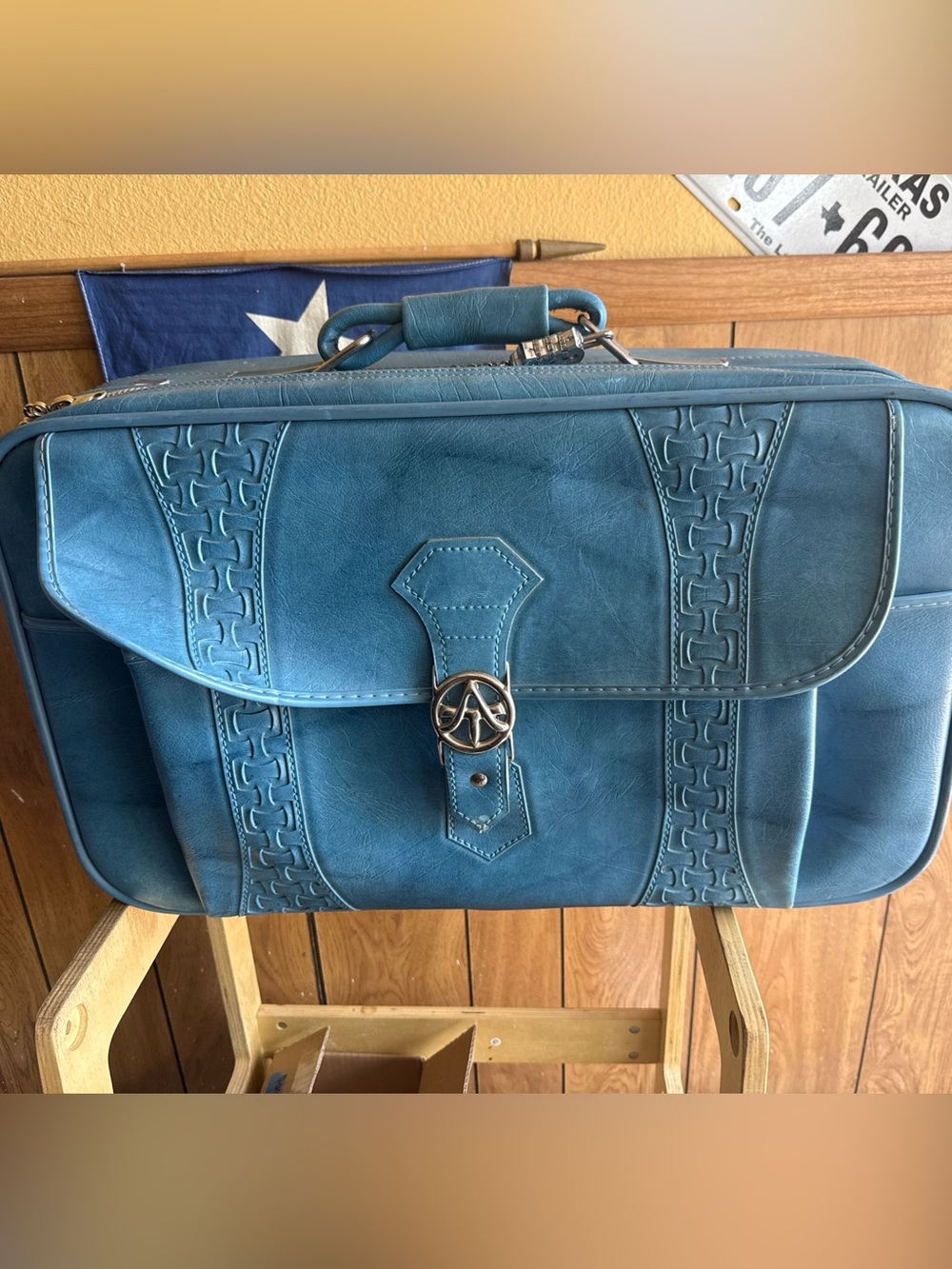 1970s blue soft-shell travel bag from American Tourister